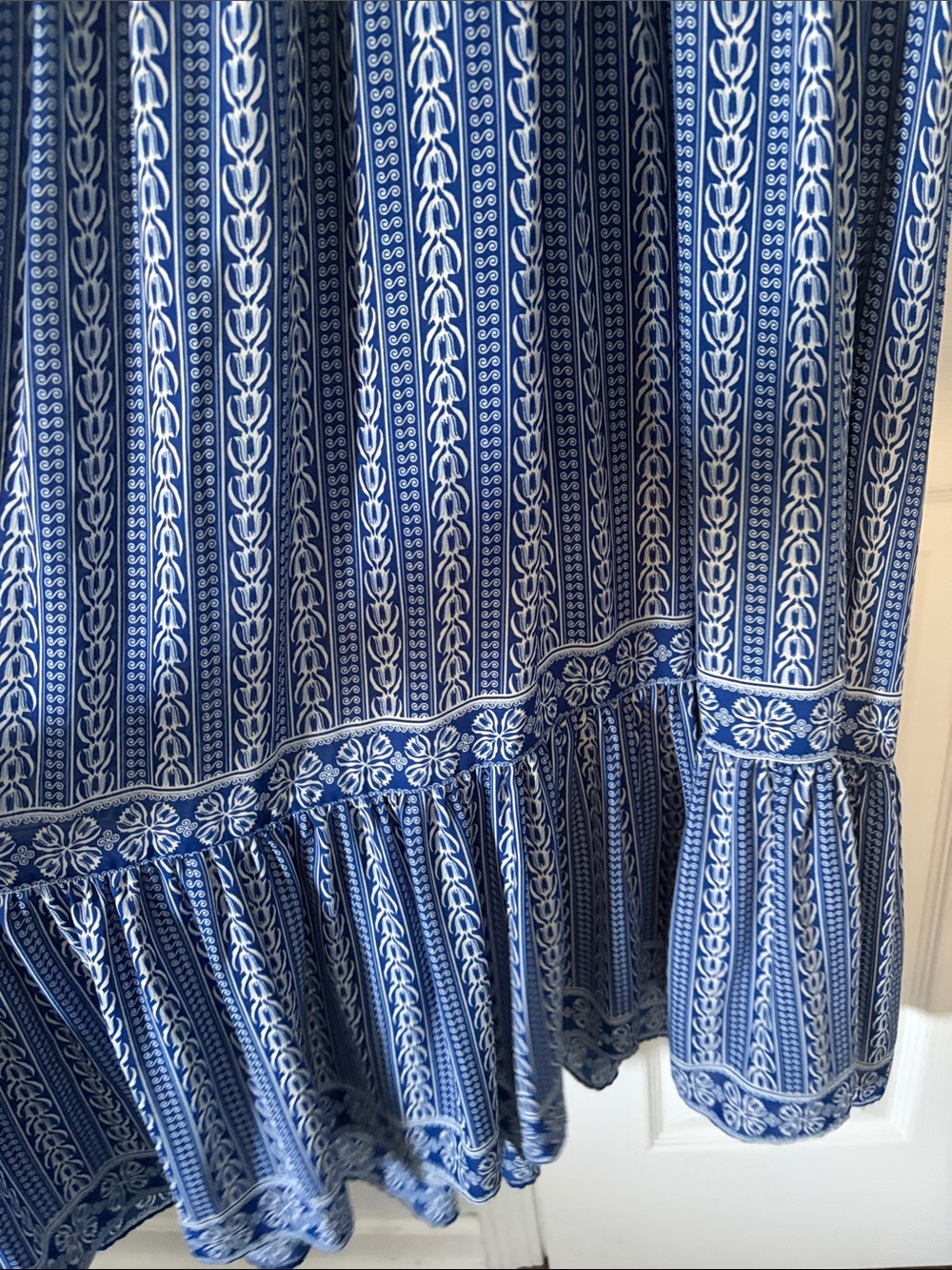 Max Studio Blue Patterned V-Neck Maxi Dress - Picture 4 of 5